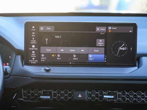 Used 2023 Honda Accord Touring image 14