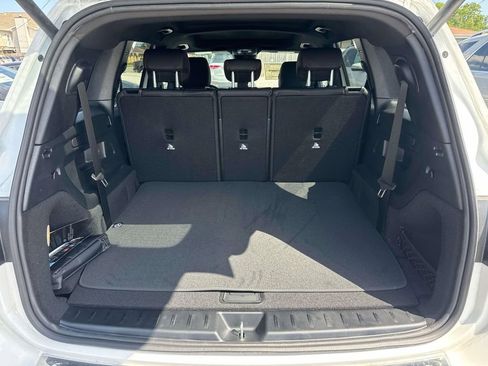 New 2026 Mercedes-Benz GLB 250 image 5
