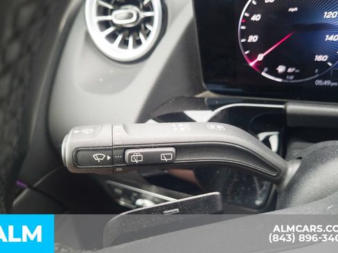 Used 2025 Mercedes-Benz GLA 250 image 32