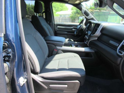 Used 2021 RAM 1500 Big Horn AWD/4WD image 14