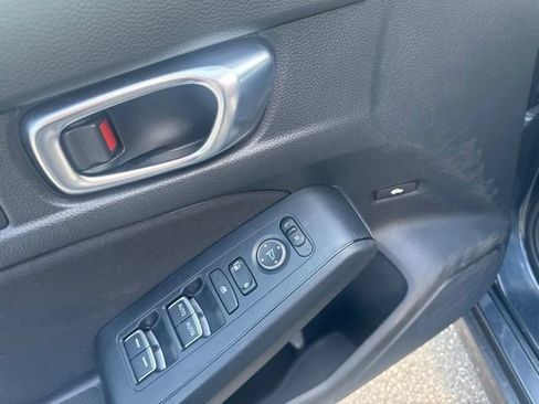 Used 2023 Honda Civic Sport image 22