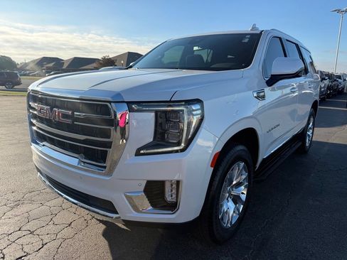 Used 2023 GMC Yukon SLT w/ SLT Luxury Package AWD/4WD image 10