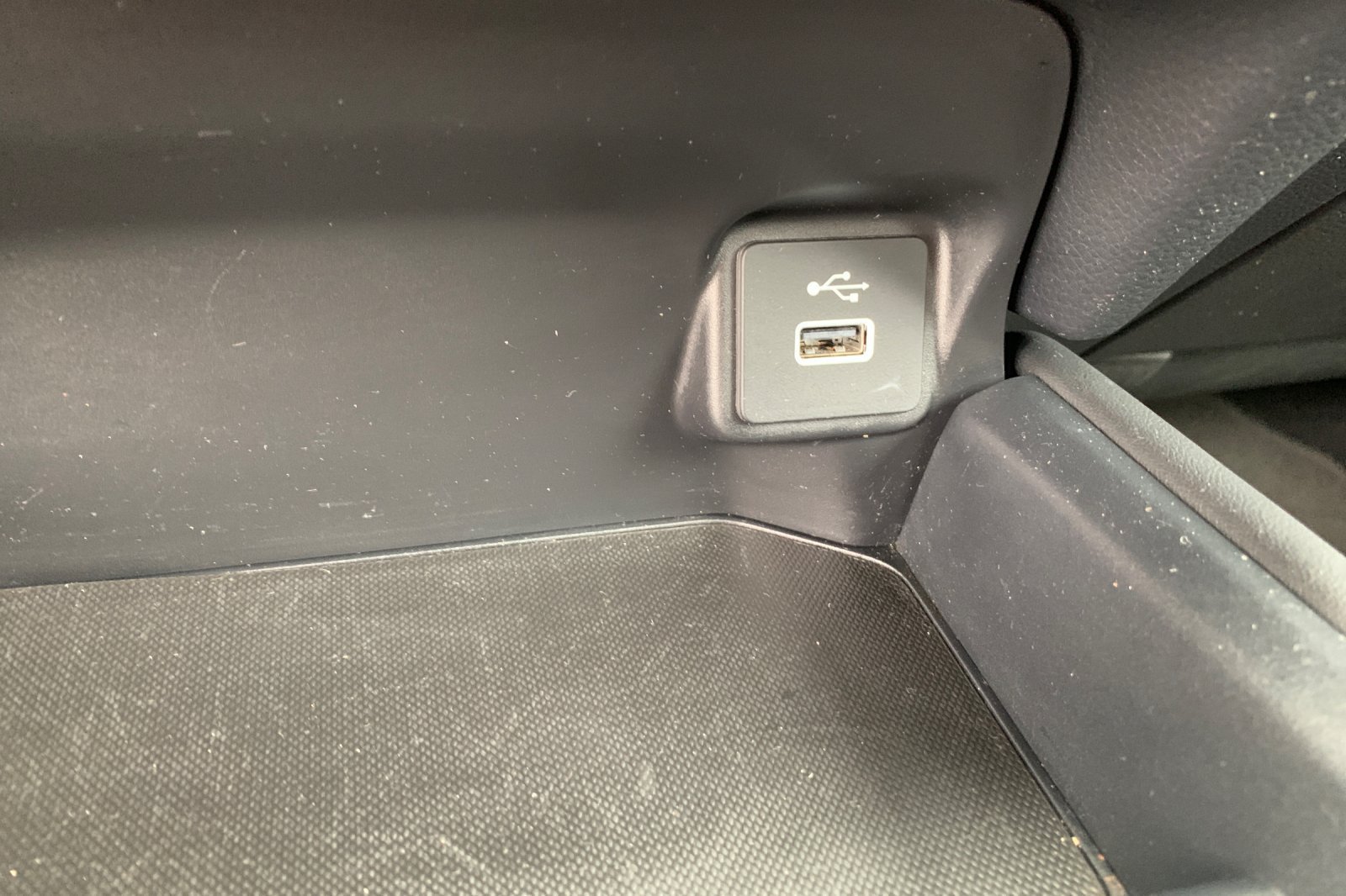 Certified 2024 Honda HR-V LX image 35