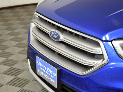 Used 2017 Ford Escape SE w/ Equipment Group 201A AWD/4WD image 11