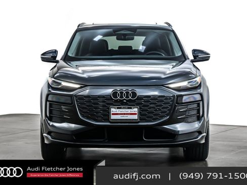 Used 2025 Audi Q6 e-tron Premium w/ Convenience Package image 3