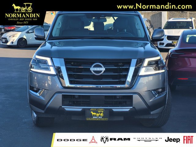 Used 2024 Nissan Armada SV RWD image 2