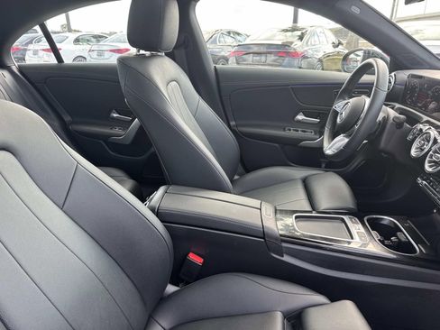 Used 2025 Mercedes-Benz CLA 250 image 12