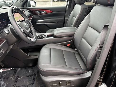 Certified 2024 Chevrolet Traverse Z71 w/ Enhanced Driving Package AWD/4WD image 21