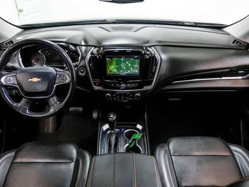 Used 2019 Chevrolet Traverse RS image 11