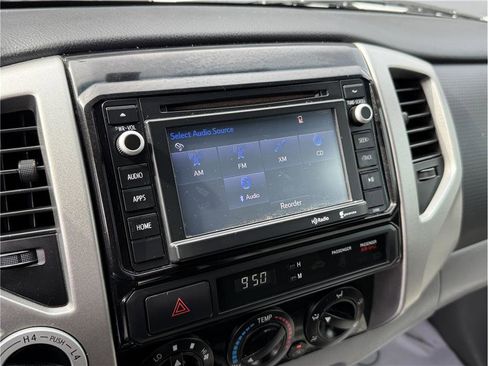 Used 2014 Toyota Tacoma 4x4 Access Cab w/ SR5 Package image 17
