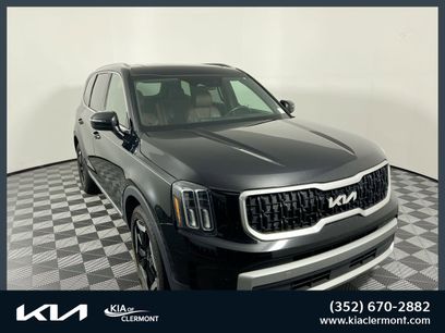 Used 2024 Kia Telluride EX w/ EX Captain's Chair Package