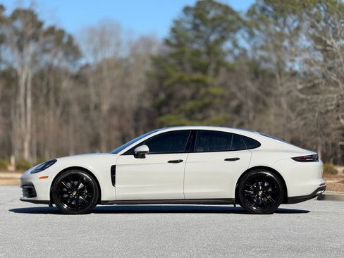 Used 2018 Porsche Panamera 4S image 8