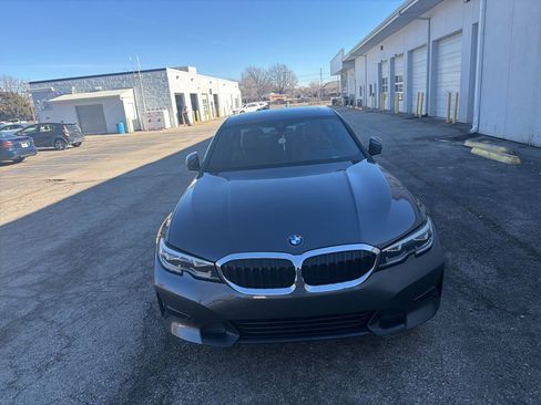 Used 2022 BMW 330i xDrive 330i xDrive w/ Driving Assistance Package image 3