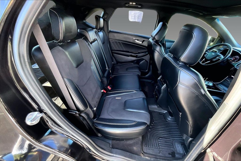 Used 2020 Ford Edge ST w/ Equipment Group 401A AWD/4WD image 16