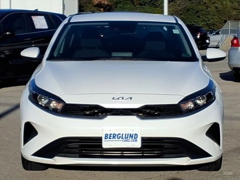 Used 2023 Kia Forte LXS image 9