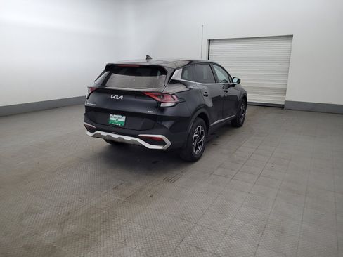 Used 2023 Kia Sportage LX AWD/4WD image 9