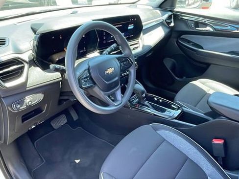 Used 2026 Chevrolet TrailBlazer LT FWD image 10