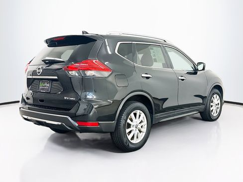 Used 2017 Nissan Rogue SV w/ SV Premium Package AWD/4WD image 9