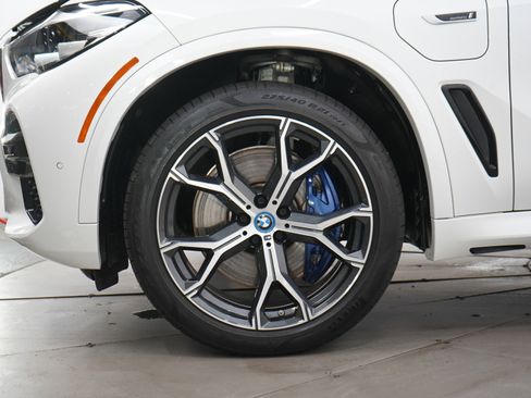 Used 2022 BMW X5 xDrive45e w/ M Sport Package AWD/4WD image 30