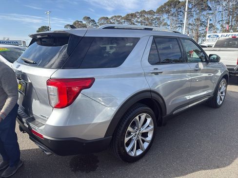 Used 2021 Ford Explorer Platinum w/ Equipment Group 601A image 4