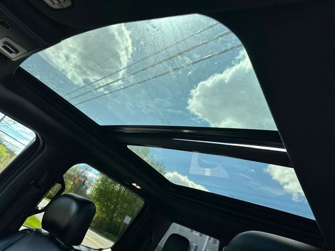 Used 2018 Ford F150 Lariat AWD/4WD image 30