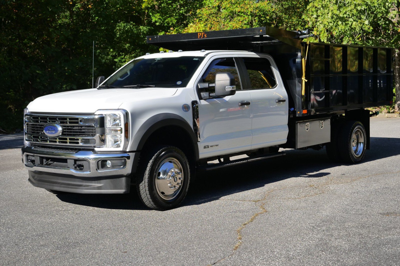 Used 2025 Ford F550 4x4 Crew Cab Super Duty w/ XL Chrome Package image 6
