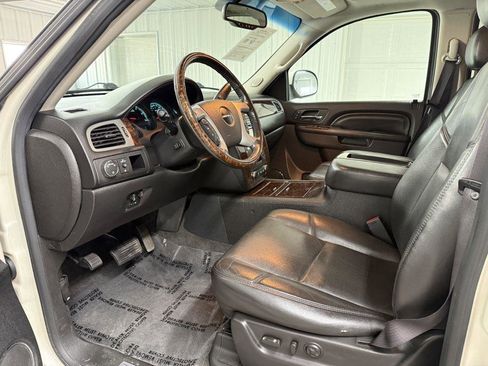 Used 2012 GMC Yukon XL Denali AWD/4WD image 12