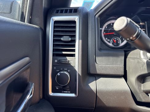 Used 2022 RAM 1500 Classic Warlock image 23