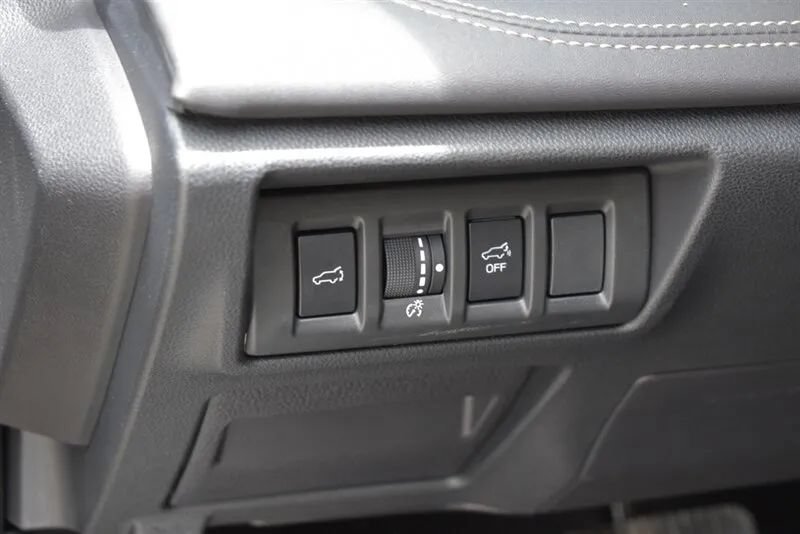 Used 2023 Subaru Outback Limited AWD/4WD image 17