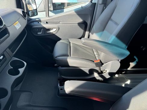 New 2025 Mercedes-Benz Sprinter 2500 image 37
