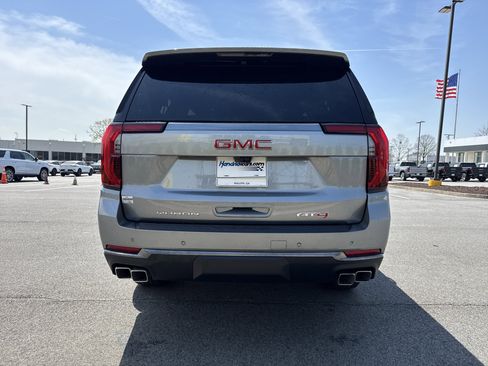 New 2026 GMC Yukon XL AT4 w/ AT4 Premium Plus Package image 9