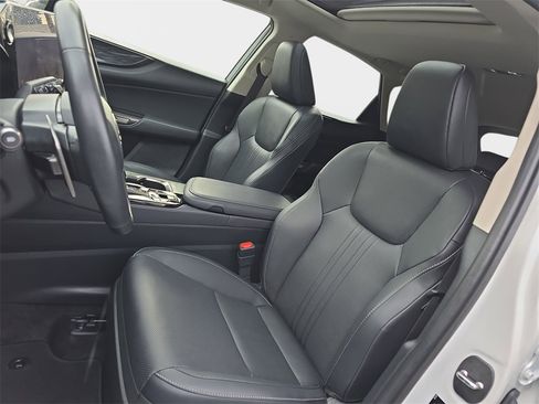 Used 2025 Lexus NX 350h AWD w/ Premium Package image 15