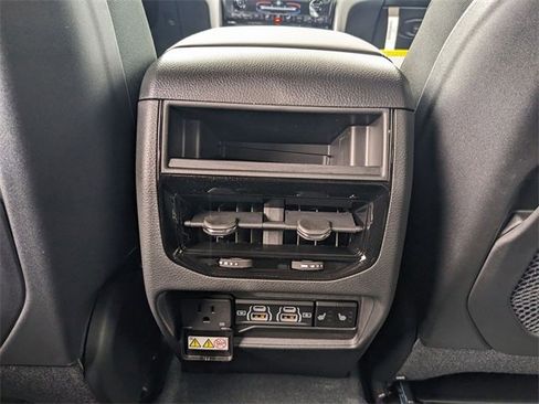 New 2025 Jeep Grand Cherokee Limited w/ Black Appearance Package image 11