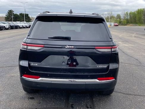 Used 2023 Jeep Grand Cherokee Limited AWD/4WD image 4