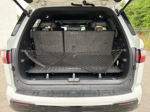 Used 2023 Toyota Sequoia Platinum AWD/4WD image 20