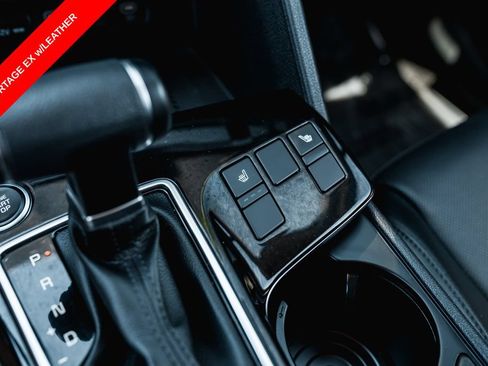 Used 2024 Kia Sportage EX FWD image 19