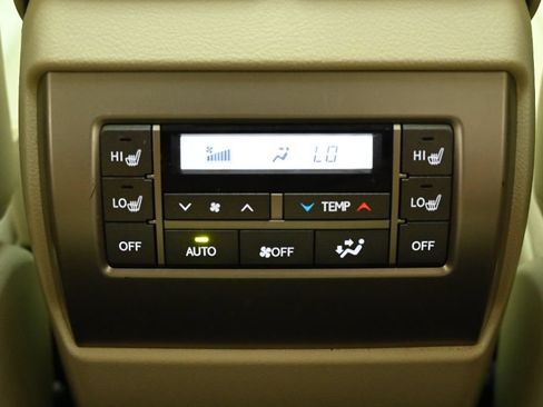 Used 2014 Lexus GX 460 w/ Premium Package AWD/4WD image 42
