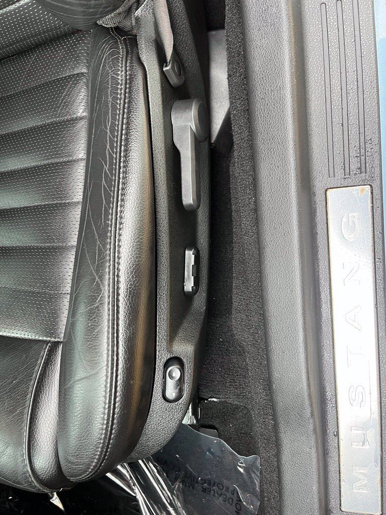 Used 2006 Ford Mustang GT Premium RWD image 26
