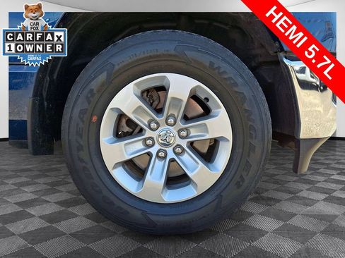 Used 2023 RAM 1500 Laramie AWD/4WD image 7