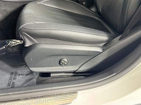 Used 2022 Mercedes-Benz E 350 Sedan image 23
