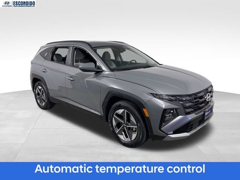 Used 2025 Hyundai Tucson SEL FWD image 7
