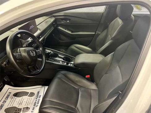 Used 2023 Honda Accord Sport image 11