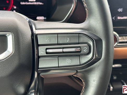 Used 2025 GMC Canyon AT4 AWD/4WD image 26