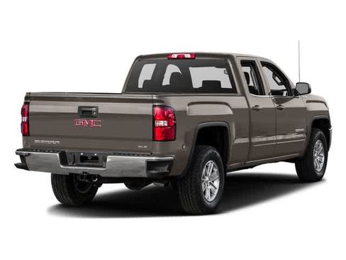 Used 2017 GMC Sierra 1500 SLE w/ SLE Value Package AWD/4WD image 2