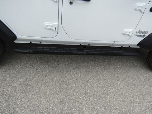 Used 2020 Jeep Wrangler Unlimited Sport S image 14