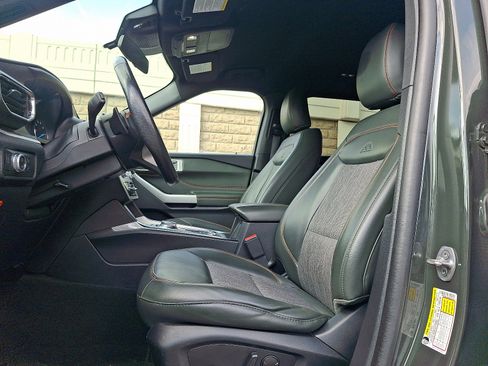 Used 2022 Ford Explorer Timberline image 11