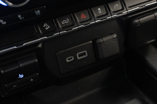 Used 2022 GMC Sierra 2500 AT4 AWD/4WD image 7