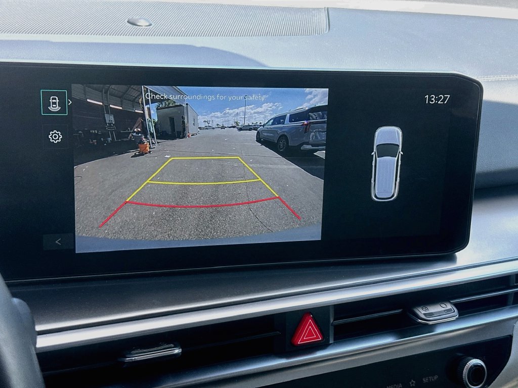 Used 2025 Kia Sorento S FWD image 14