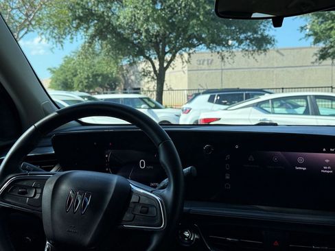 Used 2025 Buick Encore GX Preferred FWD image 34