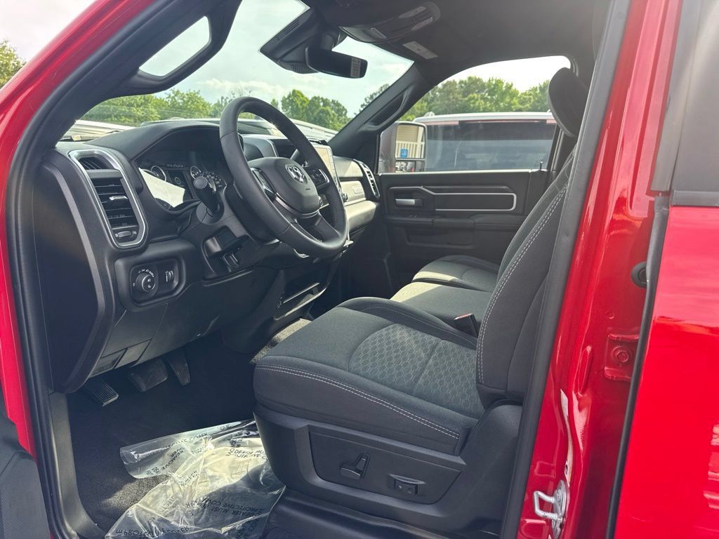 Used 2026 RAM 2500 Big Horn AWD/4WD image 3